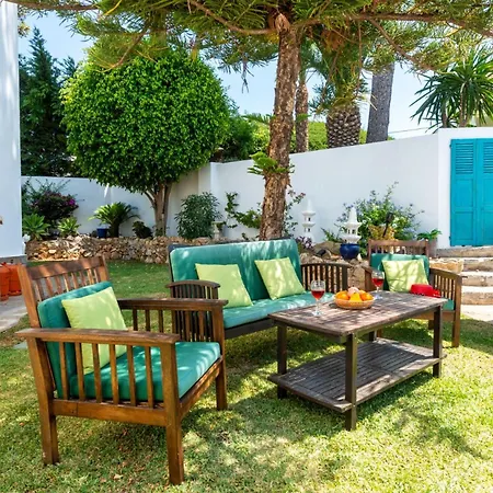 Holivista Elegant 4-bedroom Spanish In Villa *